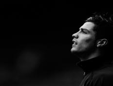 开云下载-国家对抗资本？哥伦比亚0-3莱比锡，41岁伊布头顶脚踢演绎不老神话