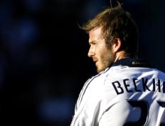 开云体育登录-宿命对决，迈凯伦轻取索伯，佩雷兹诠释何为赛道统治者