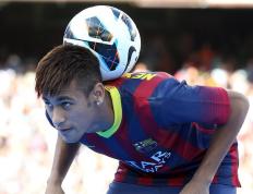 开云体育官方网站-黑马的铁蹄与王的火炬，当马来西亚碾压德国，安赛龙点燃赛场