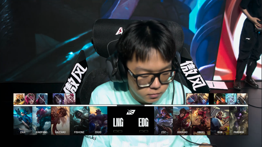 开云体育在线-V5绝杀EDG,Viper操刀奇招英雄翻盘焦点之战八强赛,引爆全场热议