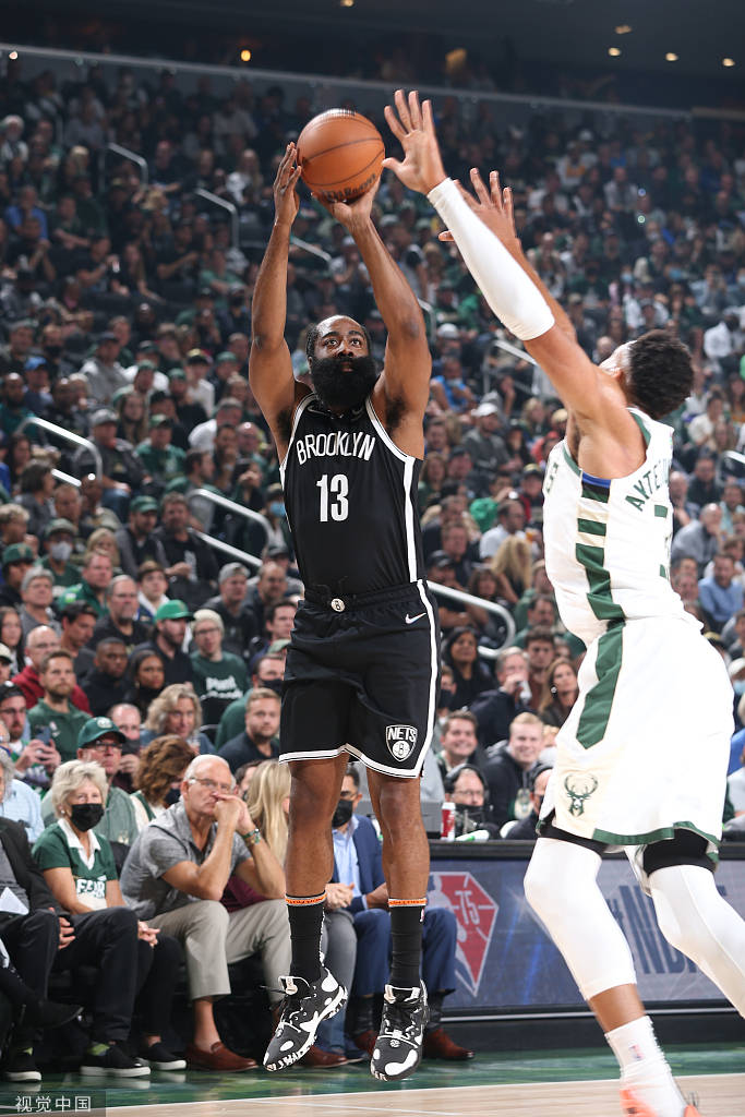 开云体育官方网站-雄鹿主场大胜篮网,豪取八连胜