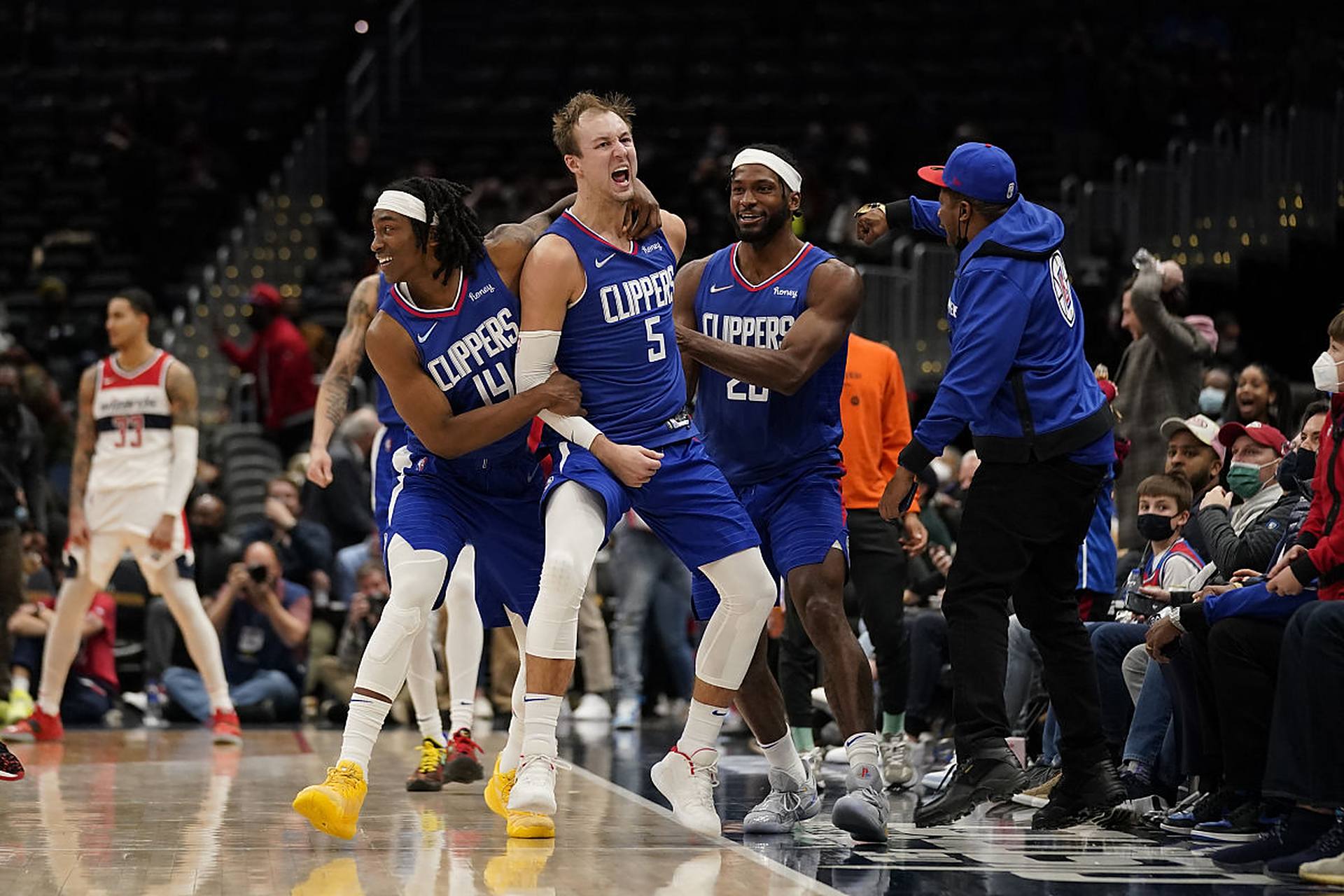 开云官方app入口-热火击败快船,迎来八连胜