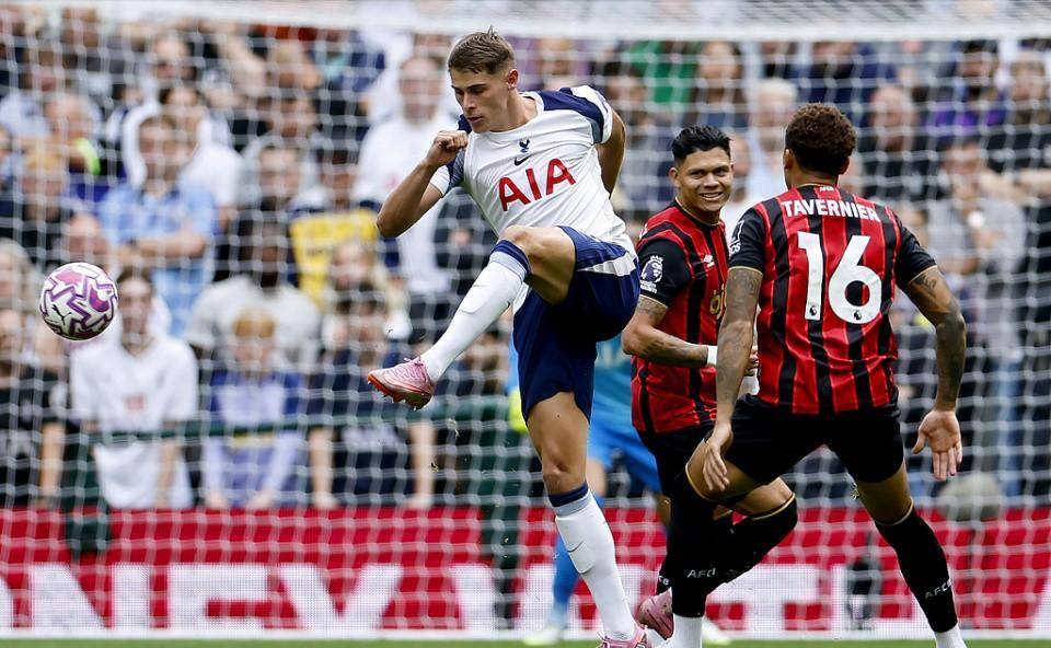 开云体育app-热刺客场爆冷负斯托克城，积分榜下滑