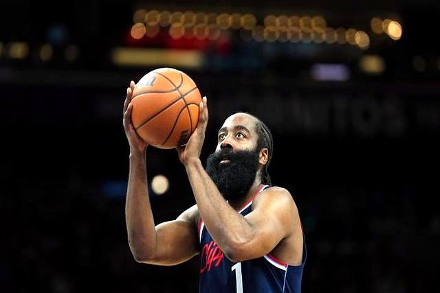 开云APP-哈登时隔多年再度交锋,究竟谁能笑到最后的简单介绍