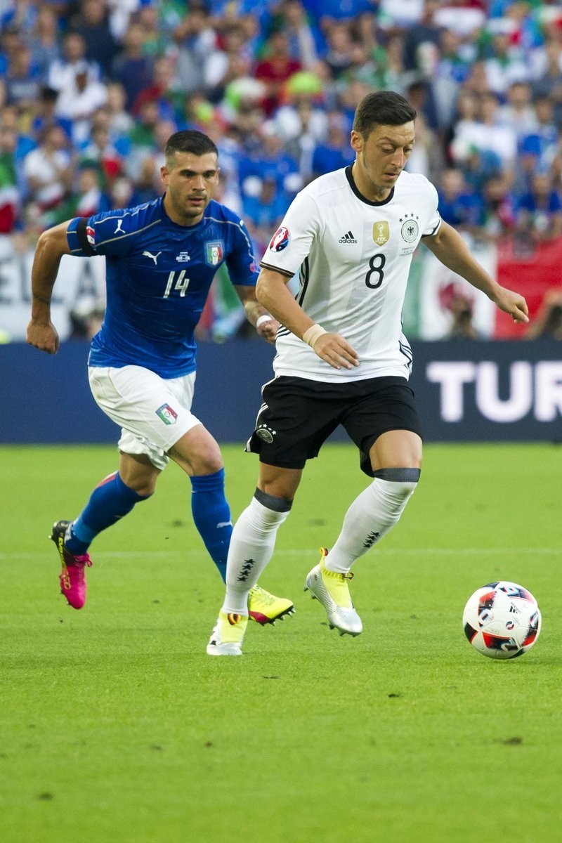 开云体育app-德国队成功晋级，下一轮对阵强敌