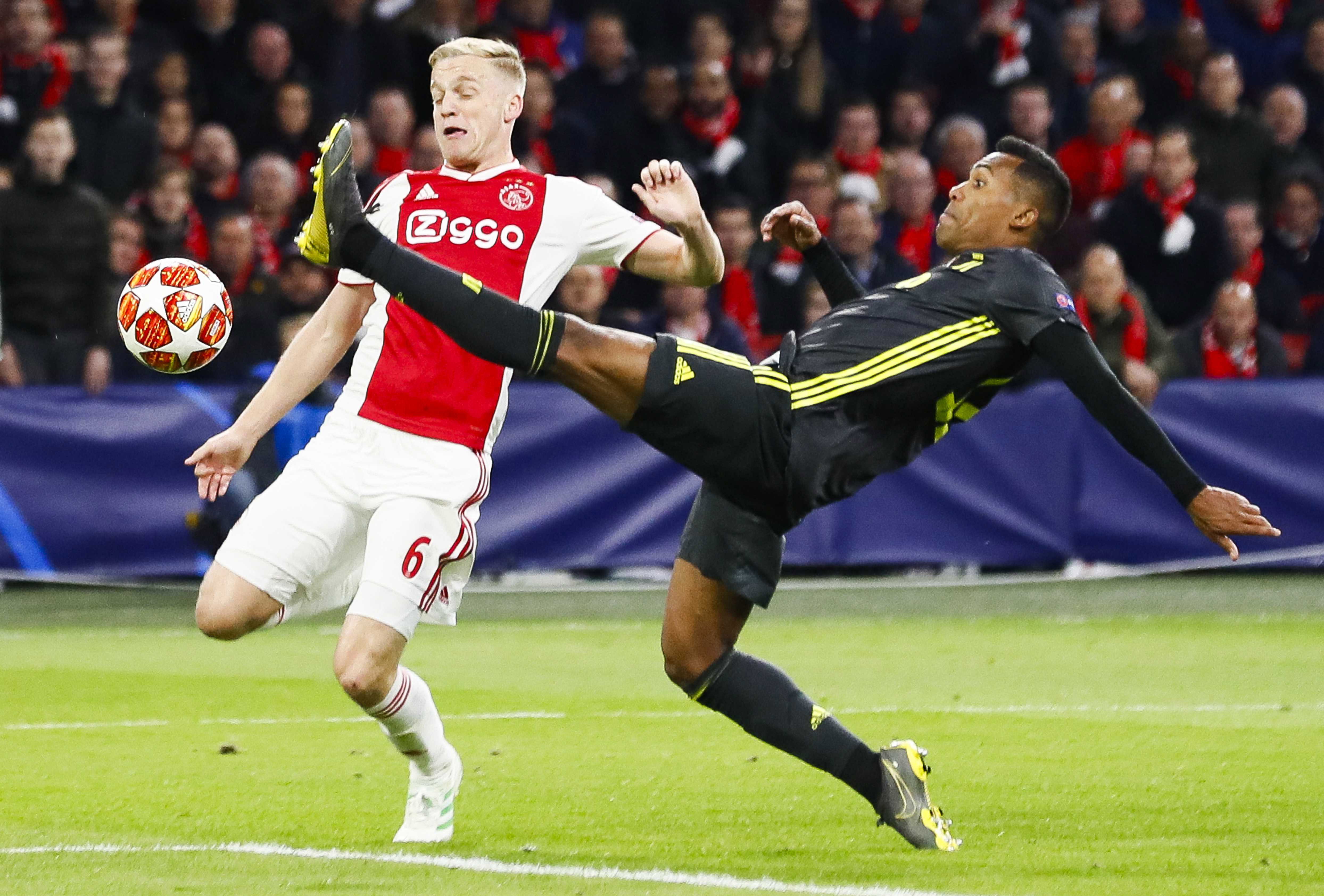 开云体育官方网站-阿贾克斯在欧冠赛场取得胜利