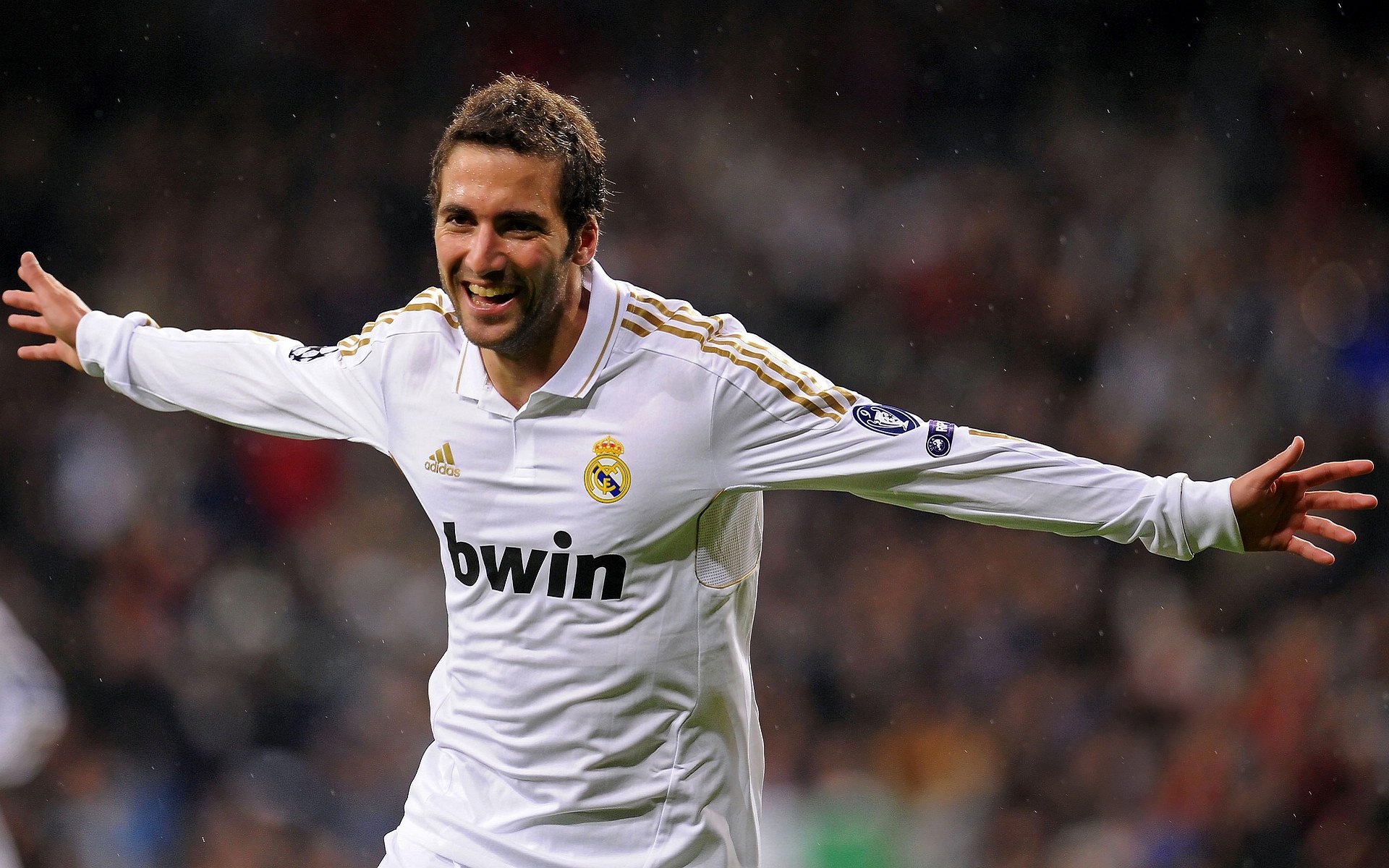 开云体育APP下载-唯一性的双重视角,巴拉圭打穿希腊的战术奇迹与坎特在德甲争冠战的个人主宰