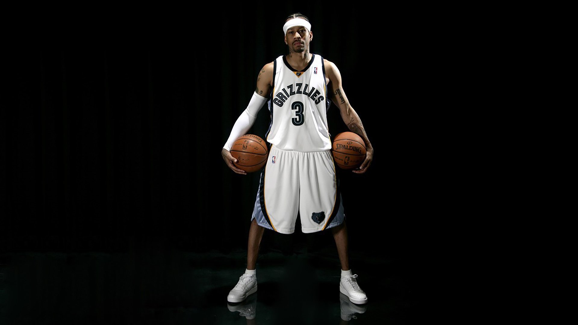 开云APP-当金色风暴席卷玫瑰城—从库里到拉梅洛，跨越运动的唯一性主宰定律