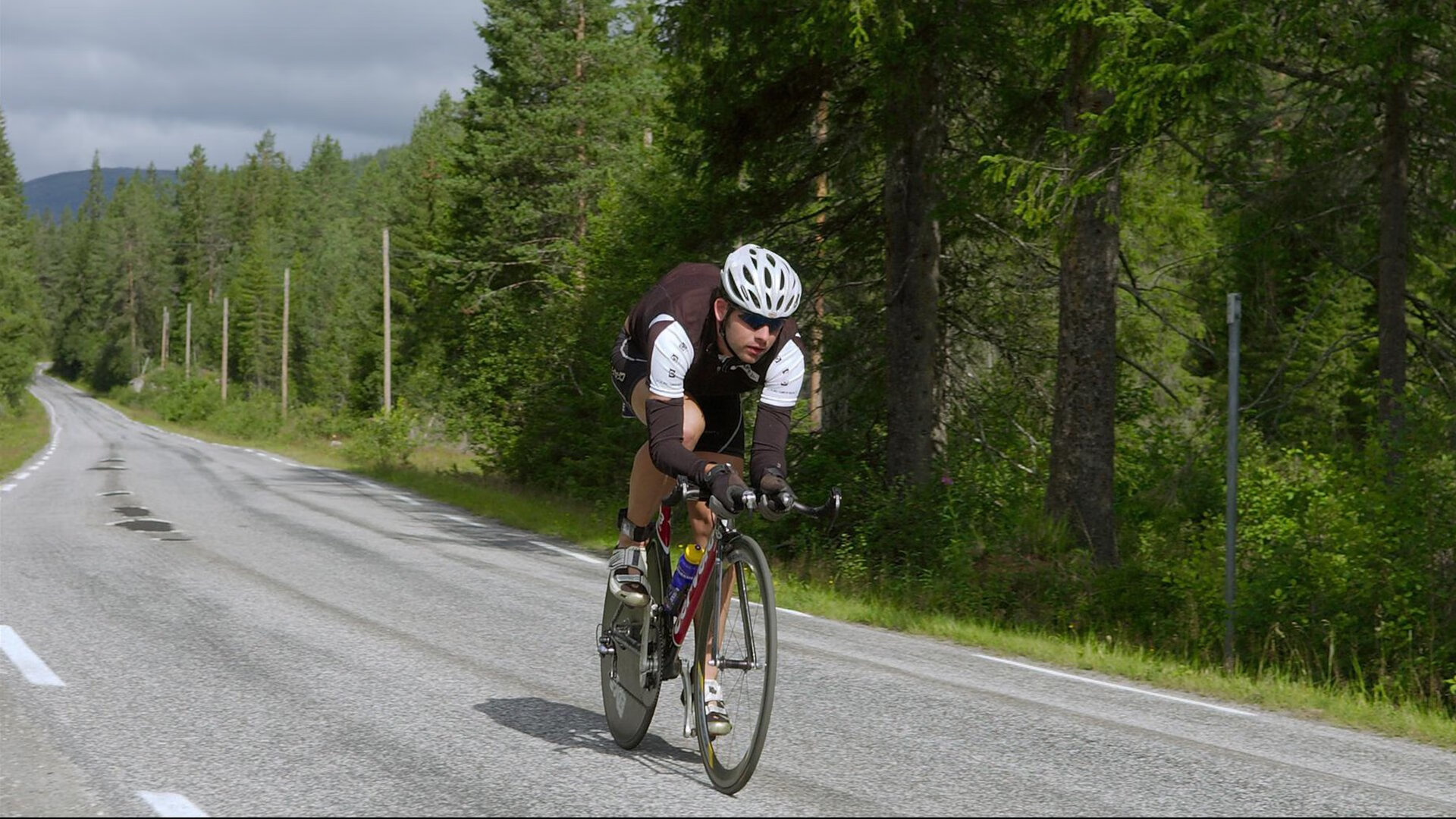 开云体育-红土战场，顶峰对决，德约科维奇以蒙特卡洛胜利，点燃年终悬念